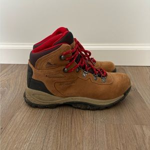 Columbia Newton Ridge Hiking Boots
